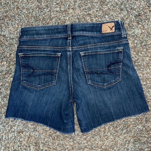 EXCELLENT CONDITION WOMEN’S SIZE 4 AMERICAN EAGLE SUPER STRETCH SHORTS - Picture 1 of 5